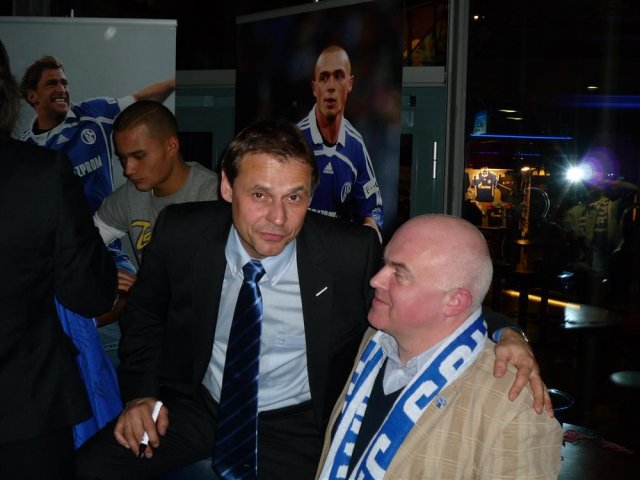 Schalke_Osmolovski_und_Olaf_Thon_in_LaoLa_Club_2009